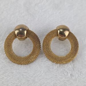 Vintage‎ Gold Tone Mesh Door Knocker Hoop Earrings Pierced 1.25" Retro